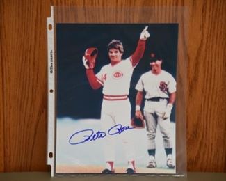 Pete Rose signed photo with authenticity. 