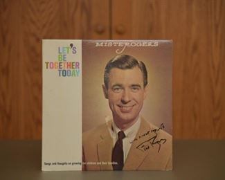 RARE!! Mr. Rogers signed album with record and authenticity.