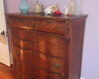 6 drawer early chest