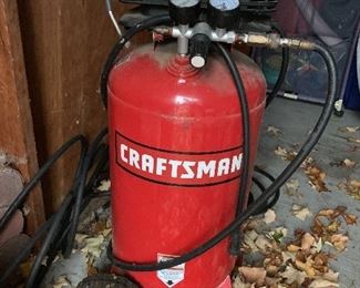 Craftsman 15 gal upright Air Compressor