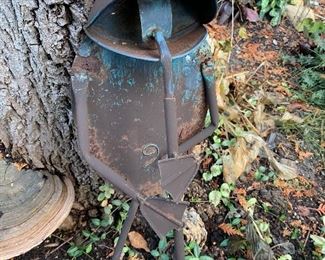 Metal Frog Yard Art