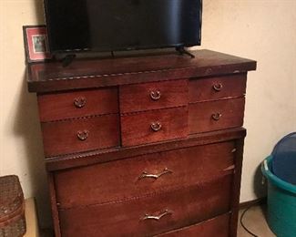 Vintage dresser