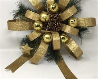 16” Wreath with bells and Gold Accents