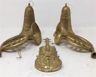  Various gold themed ornaments