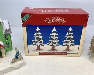 Lemax Dickensvale Collectables porcelain pine