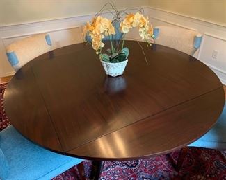 16. Wright Table Company Dining Table w/ Flip Up Leaves (46" x 46" x 30") w/ Leaves Up (65")