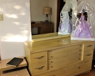 Mid Century dresser with mirror