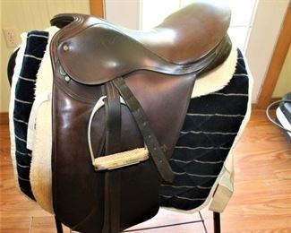 Nice Hunt Saddle/Close Contact