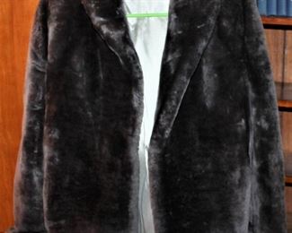 Silver Mouton Fur with silver lining