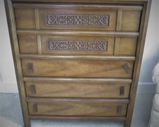 Bassett Chest