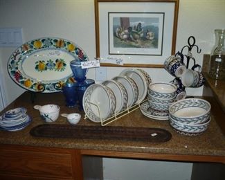 A few kitchen items