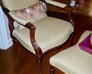 Very nice chair with Ottoman