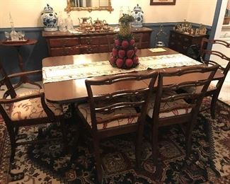 Duncan Phyfe Dining Table / 6 Chairs / 3 leaves (one chair needs repair) $ 378.00