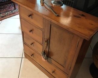 Vintage 4 Drawer Desk Cabinet $ 94.00