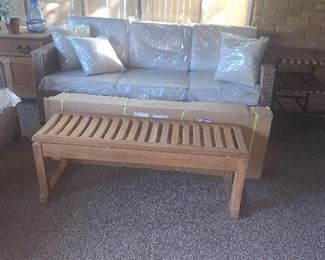 This bench has been assembled and guess what there is a second one still in the box!