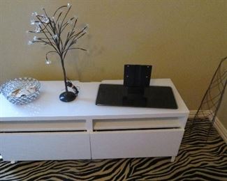 Media console