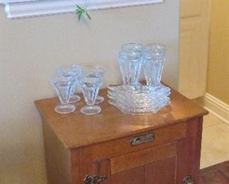 Reproduction icebox table