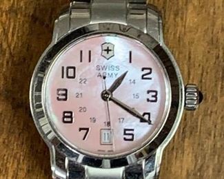 Victorinox Swiss Army Watch https://ctbids.com/#!/description/share/271301