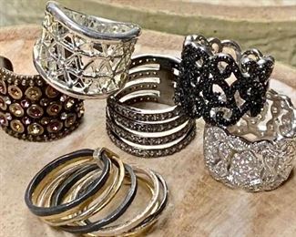 Delightful Bands https://ctbids.com/#!/description/share/271214
