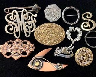 Pins for all Occasions https://ctbids.com/#!/description/share/271280