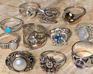 Mystery Gem Rings https://ctbids.com/#!/description/share/271294