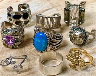 Adjustable Rings https://ctbids.com/#!/description/share/271296