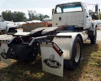 1995 GMC C7000 Topkick Truck, VIN # 1GDM7H1P0SJ505410, Millage Showing On Odometer 127,237, Set Up For 5th Wheel Trailer, Propane Powered