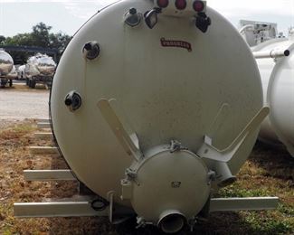 20 Ft, 4200 Gallon Progress Vacuum Septic Tank