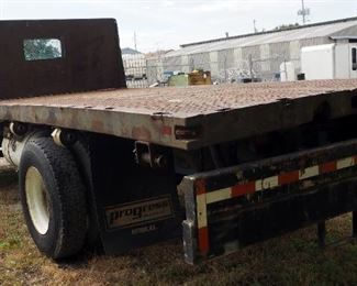 1998 Ford F700 Truck, VIN # 1FDXF7085WVA08615, Mileage Showing On Odometer 146,654, 16 Ft Bed, Propane Powered