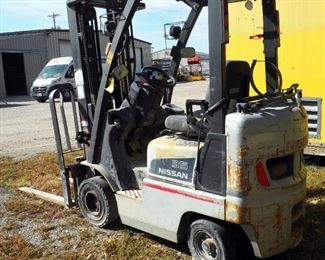 35 Nissan LP Powered Fork Lift, Model #MAPL01A18LV, 6900 LBS Capacity