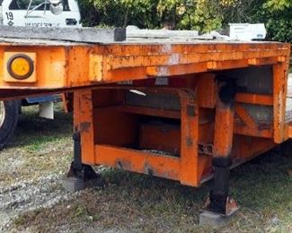 1994 Trail King TK70MED482 Trailer, VIN # 1tkb04826rm094180, Gross Vehicle Weight 84540, 9 Ft Neck, 28 Ft Bed, 12 Ft Extension