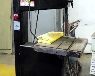 Dayton 15" Vertical Band Saw, Model #2AC28, 4 Speed, 120 Volt