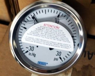 Wikai Pressure Gauges #223 53, 2.5", 30 PSI, Qty 45