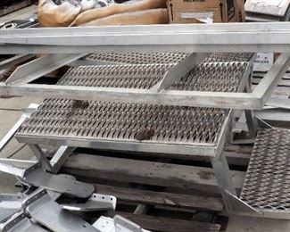 Aluminum Pump Truck Tank Steps