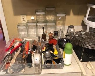Tons of kitchen gadgets