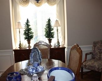 Bernhardt dining table and chairs