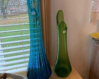 Stretch vases