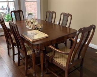 #2 antique dinning table w middle support double leg corner 6 chairs as is66x42x30  $ 199.00