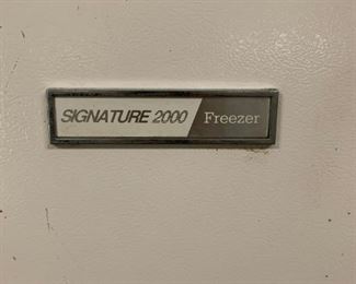 #69 signature 2000 16 cu manuel defrost up right freezer   $ 45.00