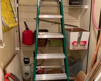 #71 davidson 8 foot ladder green  $ 65.00