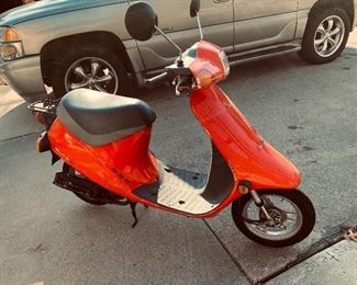 Honda Elite  E 49 cc red scooter (761 miles)