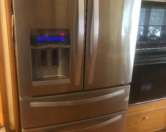 Like new whirlpool fridge