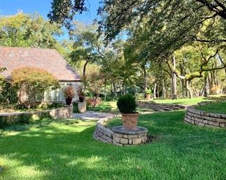 Stone Walls, Capstones & Planters