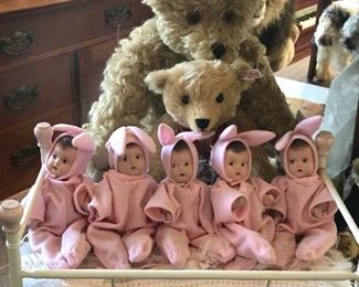 Darling set of the Dionne Quintuplets. (Composition)