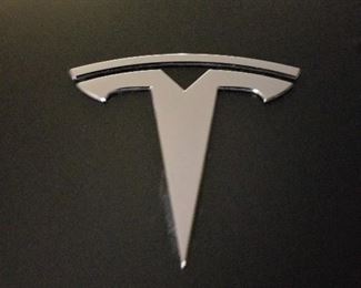 2018 Tesla Model 3 (apx 6200 miles)