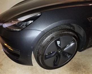 2018 Tesla Model 3 (apx 6200 miles)