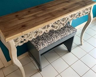 Entry table and bench
