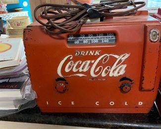 Old metal case Coca cola radio -- needs work