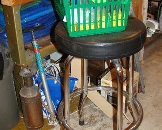 Black stool, air pump, basket