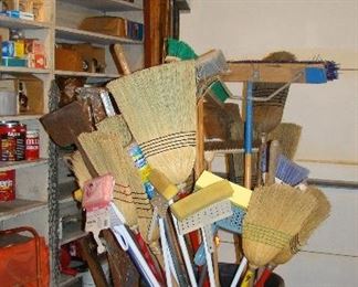Brooms, mops, trashcan